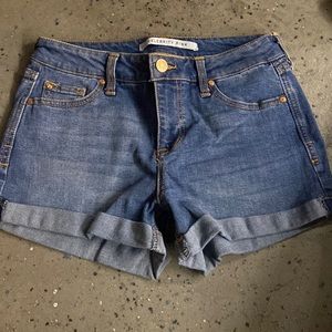 celebrity pink blue jean shorts size 26